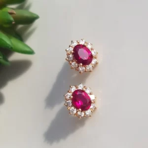 עגילי גולדפילד 'דיאנה' צמודים בשילוב אבן אדומה וזירקוניה