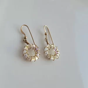 עגילים תלויים ציפוי זהב בשילוב חישוק סברובסקי אולטרה מעובד